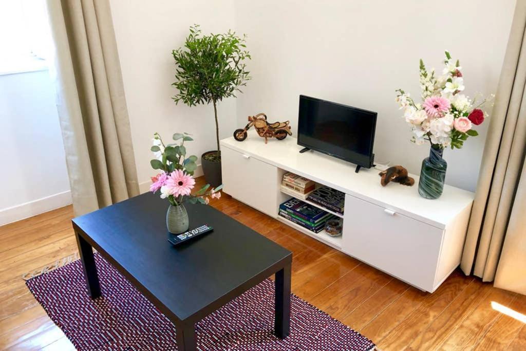 32 3 - Lisbon City Life Private Apartment, Bairro Alto エクステリア 写真