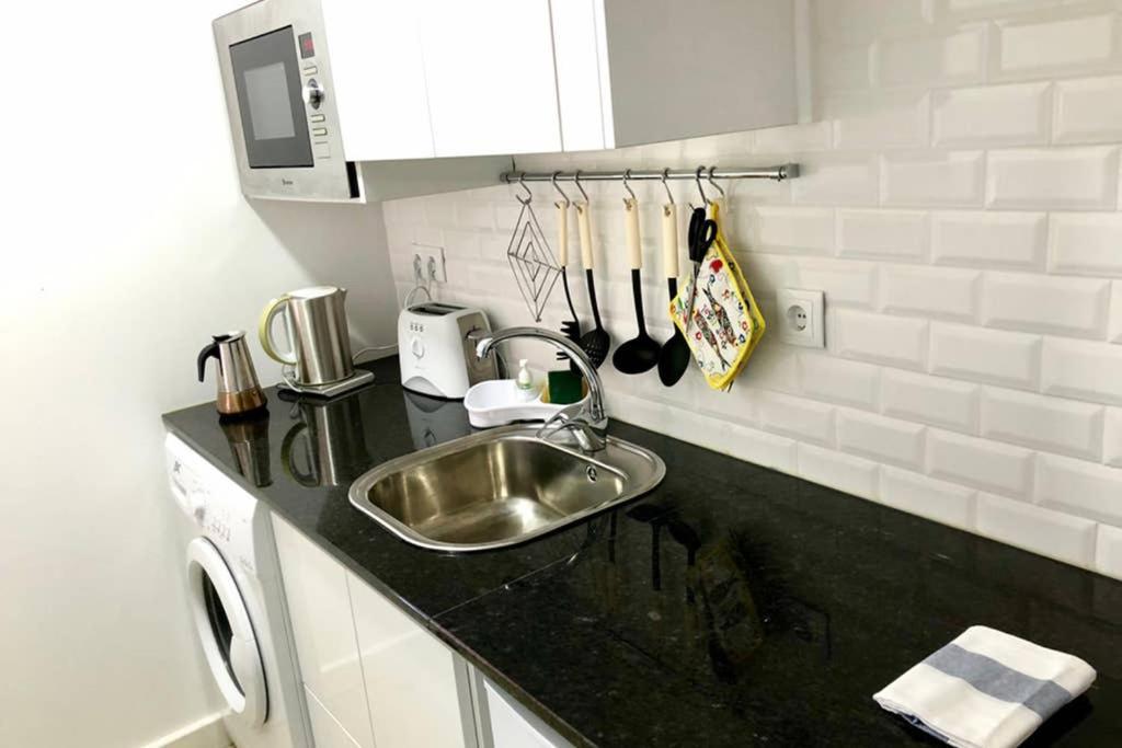 32 3 - Lisbon City Life Private Apartment, Bairro Alto エクステリア 写真