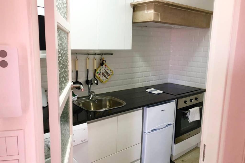 32 3 - Lisbon City Life Private Apartment, Bairro Alto エクステリア 写真