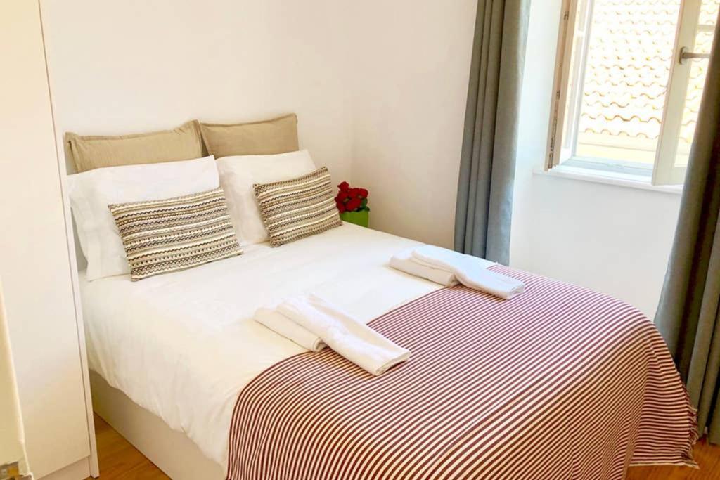32 3 - Lisbon City Life Private Apartment, Bairro Alto エクステリア 写真