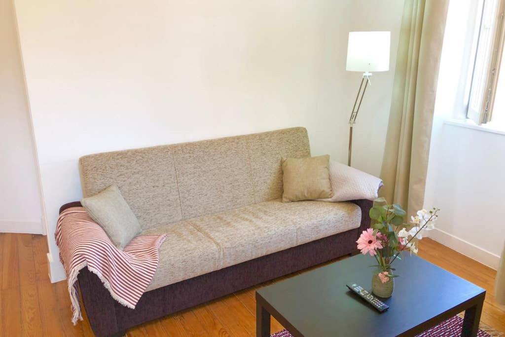 32 3 - Lisbon City Life Private Apartment, Bairro Alto エクステリア 写真